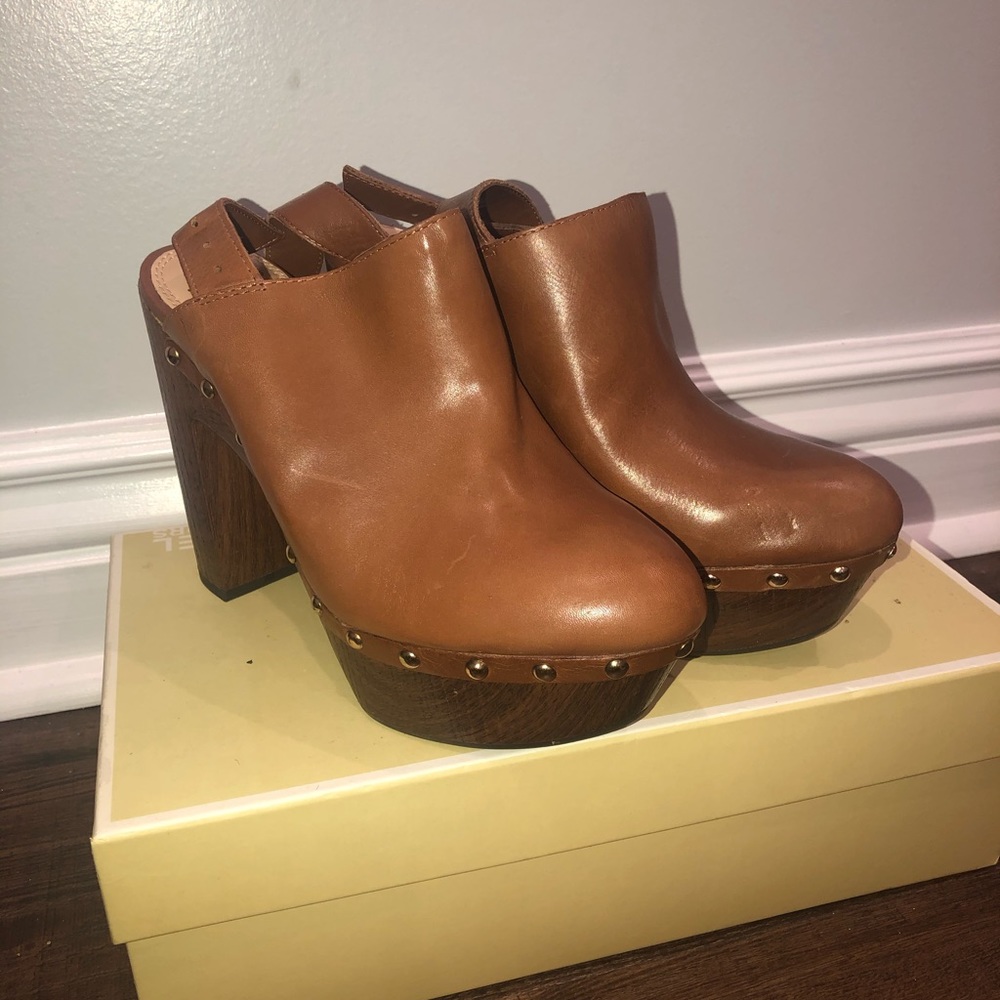 Pretty Clogs! - image 3